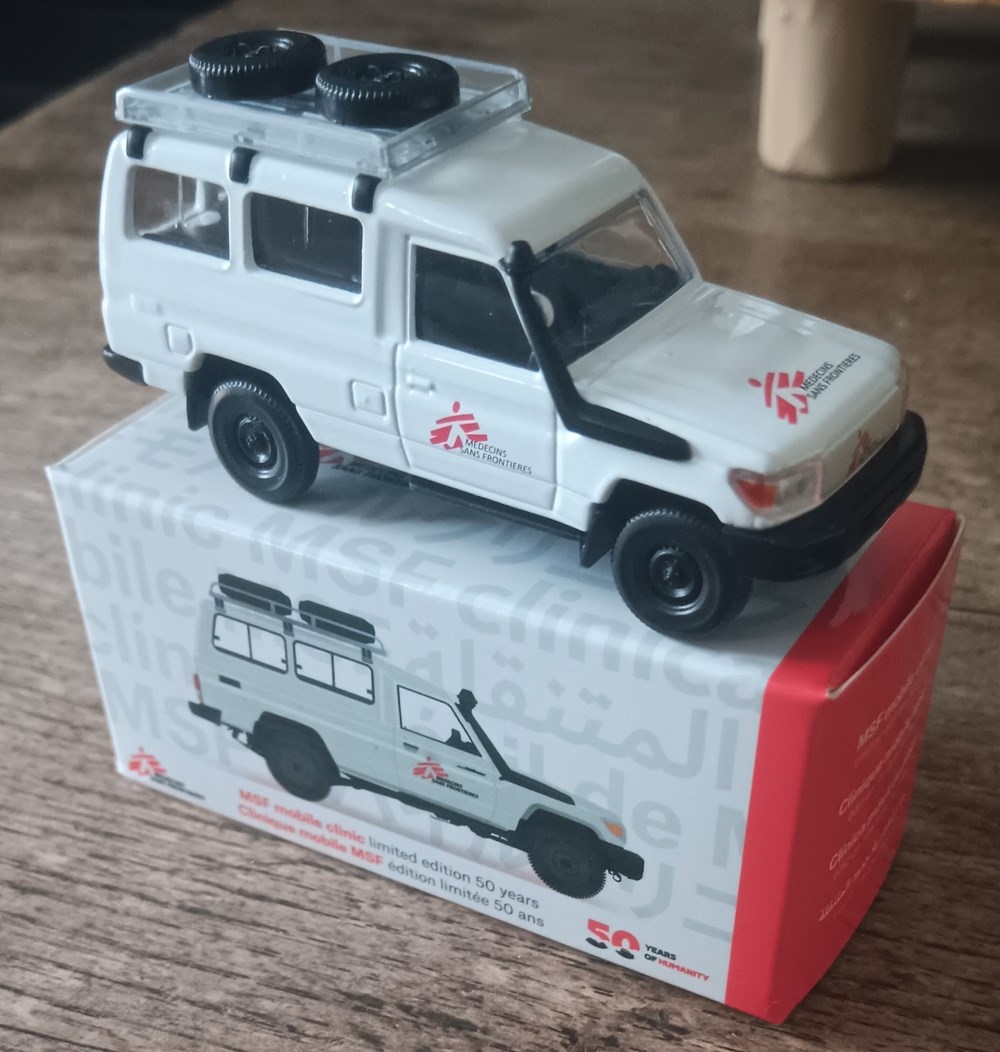 Clinique Mobile MSF modeles reduits voitures autres marques clinique mobile msf