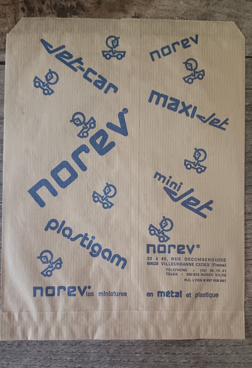 Sachet Norev "Norev de vraies miniatures à des prix miniatures" documents anciens publicites sachet norev norev de vraies miniatures a des prix miniatures