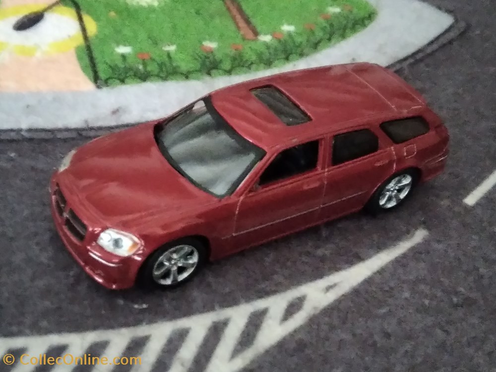 Dodge Magnum SRT8 modeles reduits voitures dodge magnum srt8