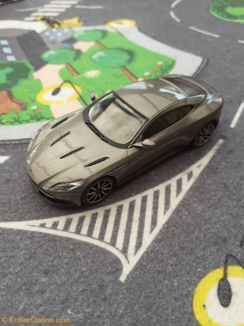 Aston Martin DB11 modeles reduits voitures aston martin db11
