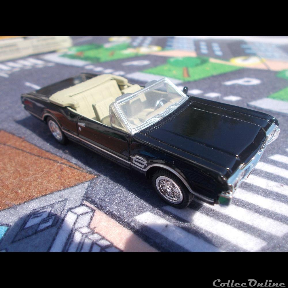 Oldsmobile 4-4-2 modele reduit voiture oldsmobile 4 4 2