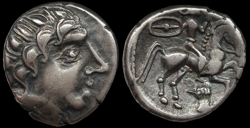 Pictons / Bituriges / Carnutes - centre-ouest, Incertaines, drachme au cavalier et à la main monnaies antiques celtes pictons bituriges carnutes centre ouest incertaines drachme au cavalier et a la main