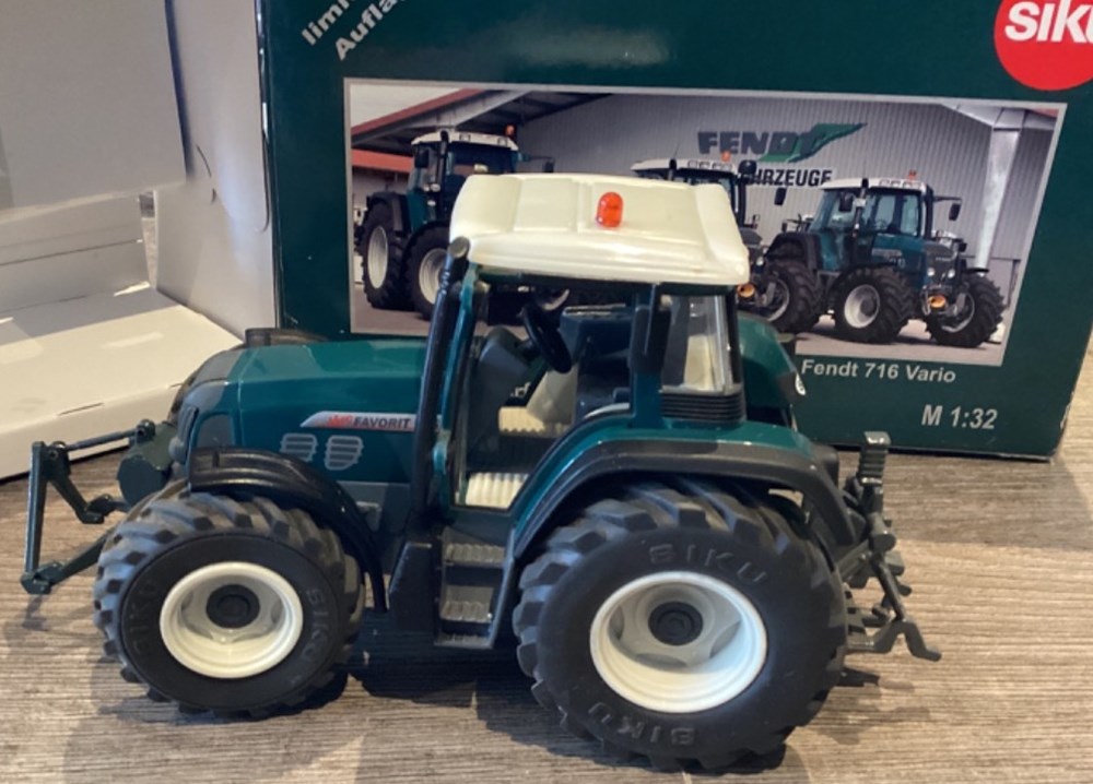 Siku WT021 - Tracteur Fendt Vario 716 Vorfuhrschlepper - OUI - X modeles reduits vehicules agricoles siku wt021 tracteur fendt vario 716 vorfuhrschlepper oui x