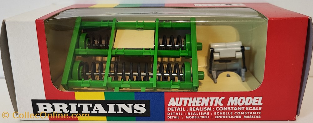Britains 09548B - 1/32 - Rouleau décompacteur frontal - Ok modeles reduits vehicules agricoles valmet britains 09548b 1 32 rouleau decompacteur frontal ok