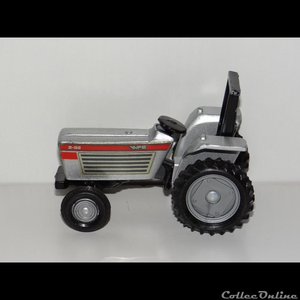 Ertl WFB32 - White 2-32 Field Boss - OUI 3 modele reduit vehicule agricole ertl wfb32 white 2 32 field boss oui