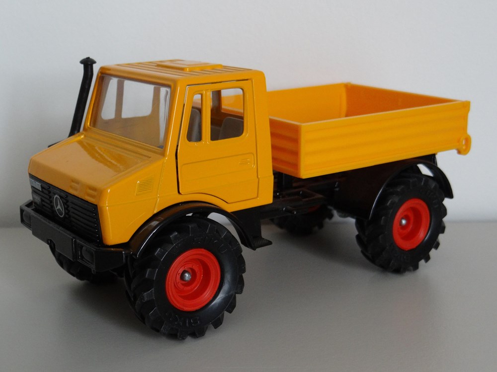 Siku 3153 - Camion 4x4 Mercedes-Benz Unimog - X modeles reduits vehicules agricoles siku 3153 camion 4x4 mercedes benz unimog x