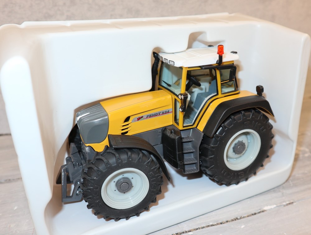 modeles reduits vehicules agricoles siku wt009 tracteur fendt 924 vario pieper gmbh non