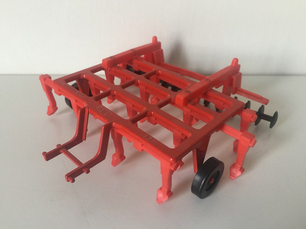 modeles reduits vehicules agricoles autre siku 1957b dechaumeur a dents x