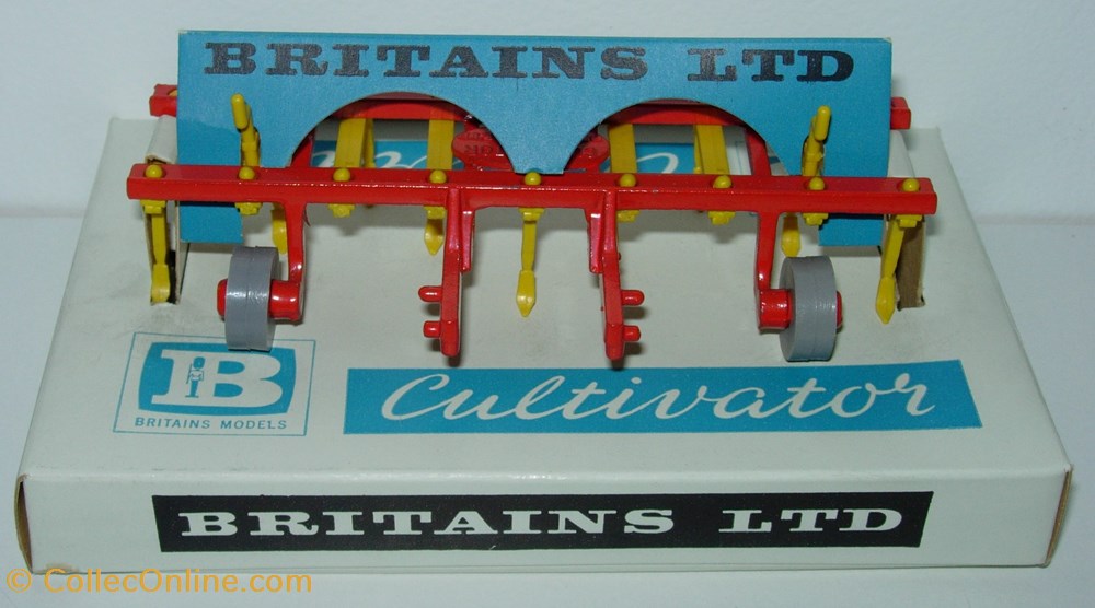 Britains 09536B - 1/32 - Cultivateur à dents - Ok modeles reduits vehicules agricoles britains 09536b 1 32 cultivateur a dents ok