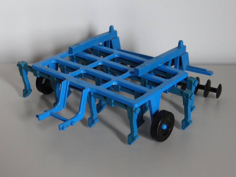 modeles reduits vehicules agricoles siku 1957d dechaumeurs a dents oui x