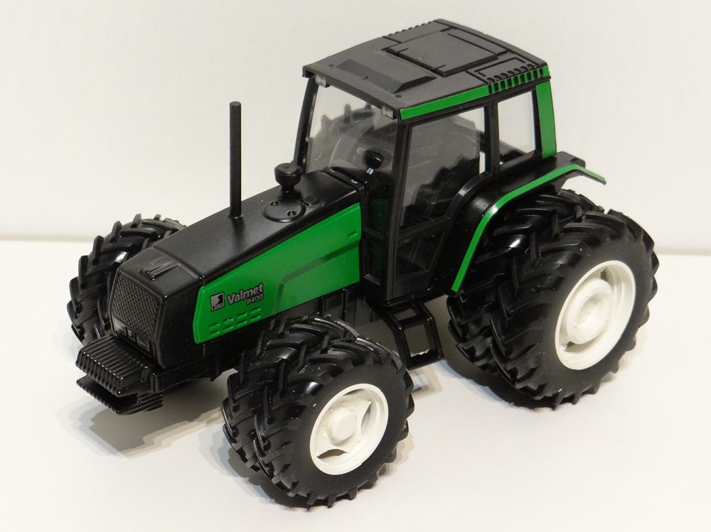 Joal 179A - Tracteur Valmet 8400 - X modeles reduits vehicules agricoles joal 179a tracteur valmet 8400 x