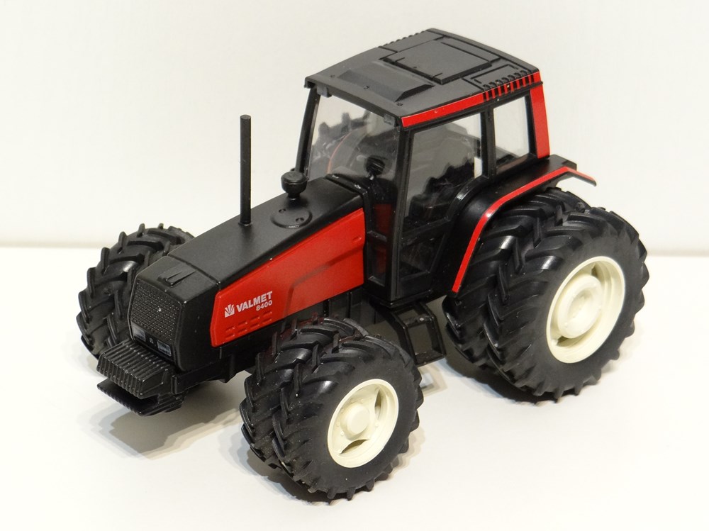 Joal 179C - Tracteur Valmet 8400 - X modeles reduits vehicules agricoles joal 179c tracteur valmet 8400 x