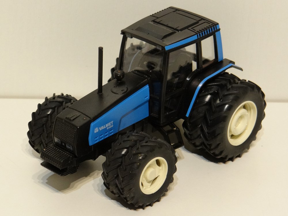 Joal 179D - Tracteur Valmet 8400 - X modeles reduits vehicules agricoles joal 179d tracteur valmet 8400 x