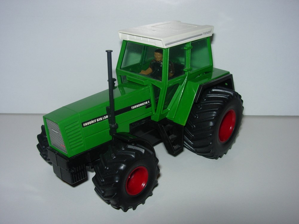 modeles reduits vehicules agricoles britains 09443 tracteur fendt favorit 615 lsa