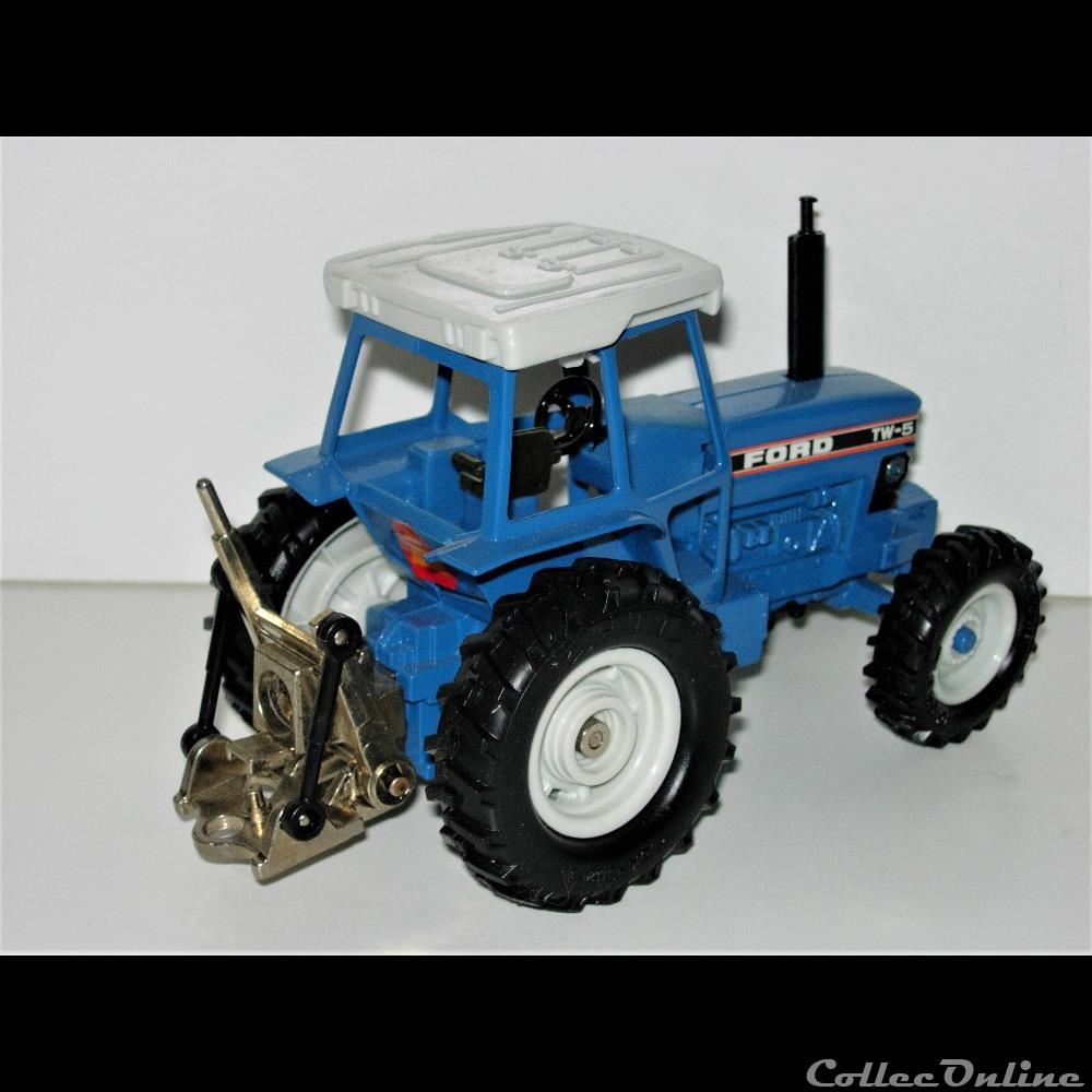 Ertl 881A - Ford TW-5 - OUI 3 modele reduit vehicule agricole ertl 881a ford tw 5 oui