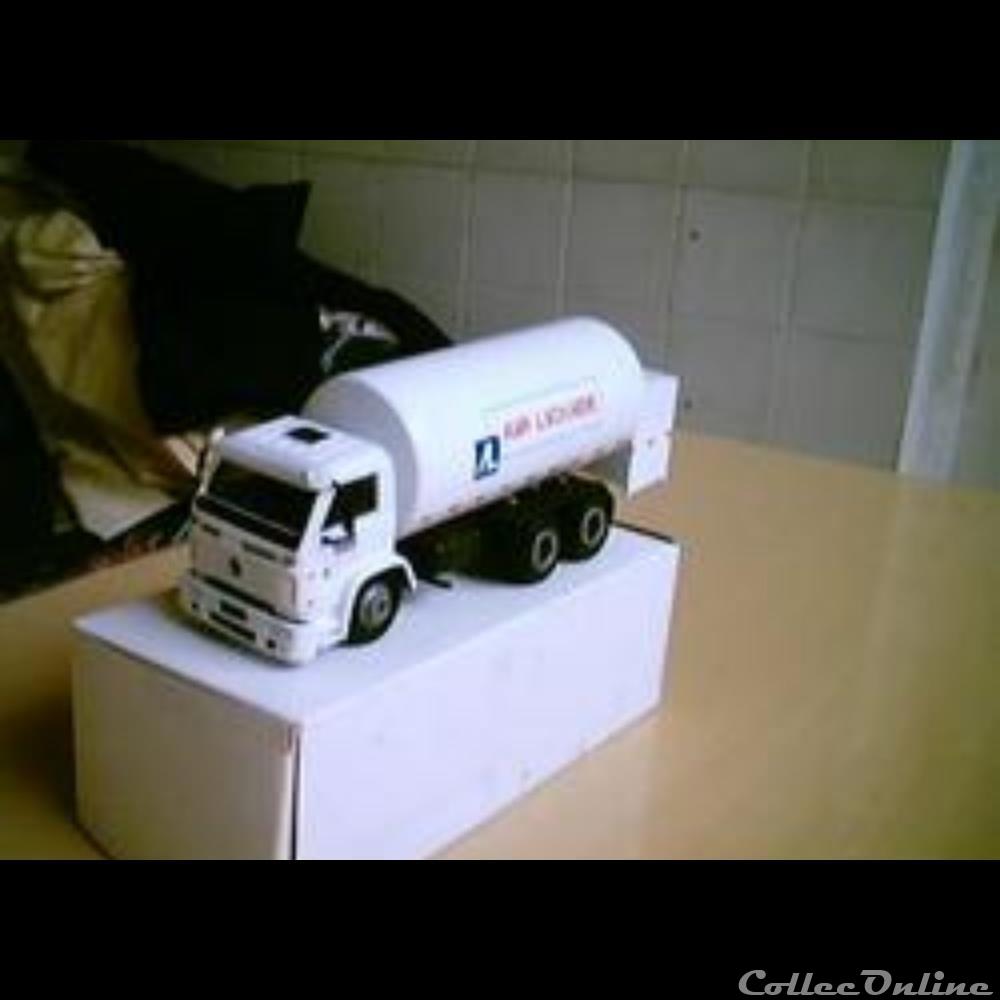 modele reduit camion volvo arpra vw titan