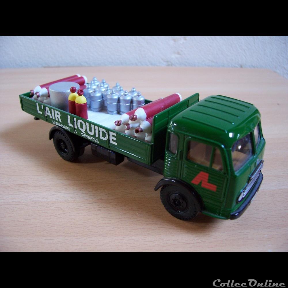 CORGI - Simca Cargo modele reduit camion volvo corgi simca cargo