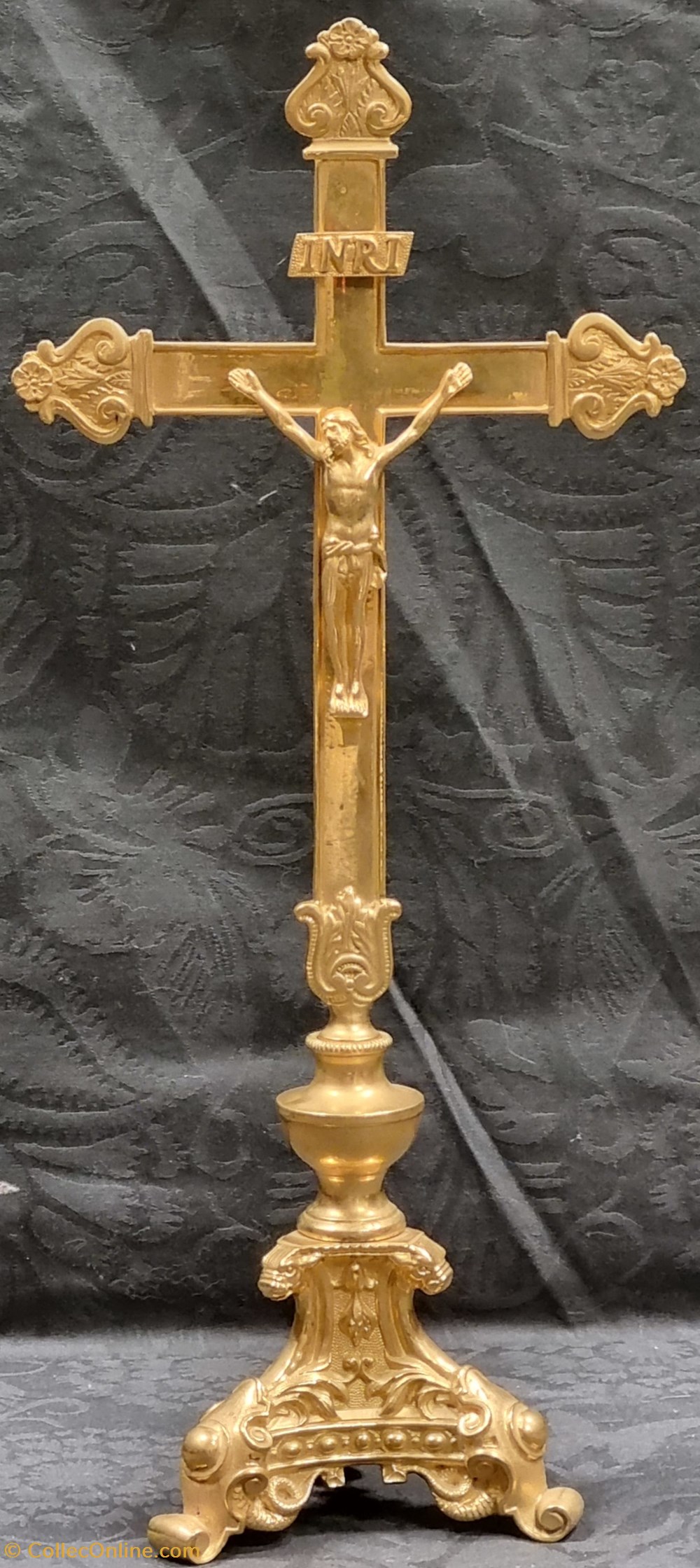 22_Christ en croix patrimoine religieux objets de cultes 22 christ en croix