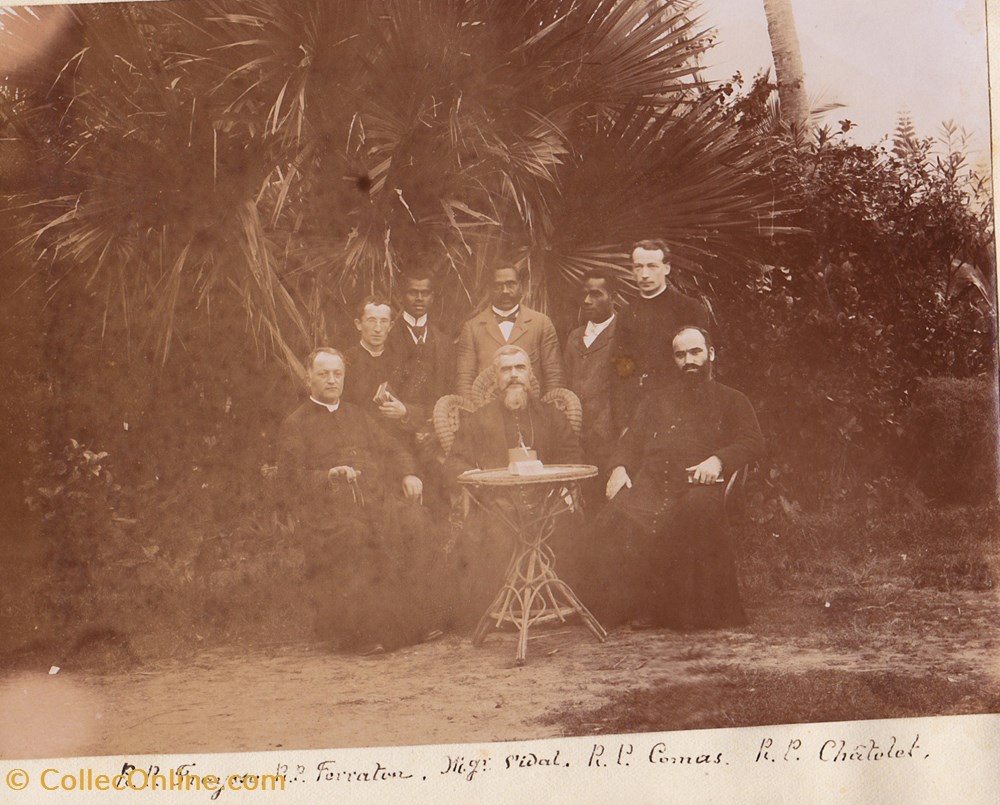 Album photo 42-Mgr. Vidal et collaborateurs photographies histoire 42 mgr
