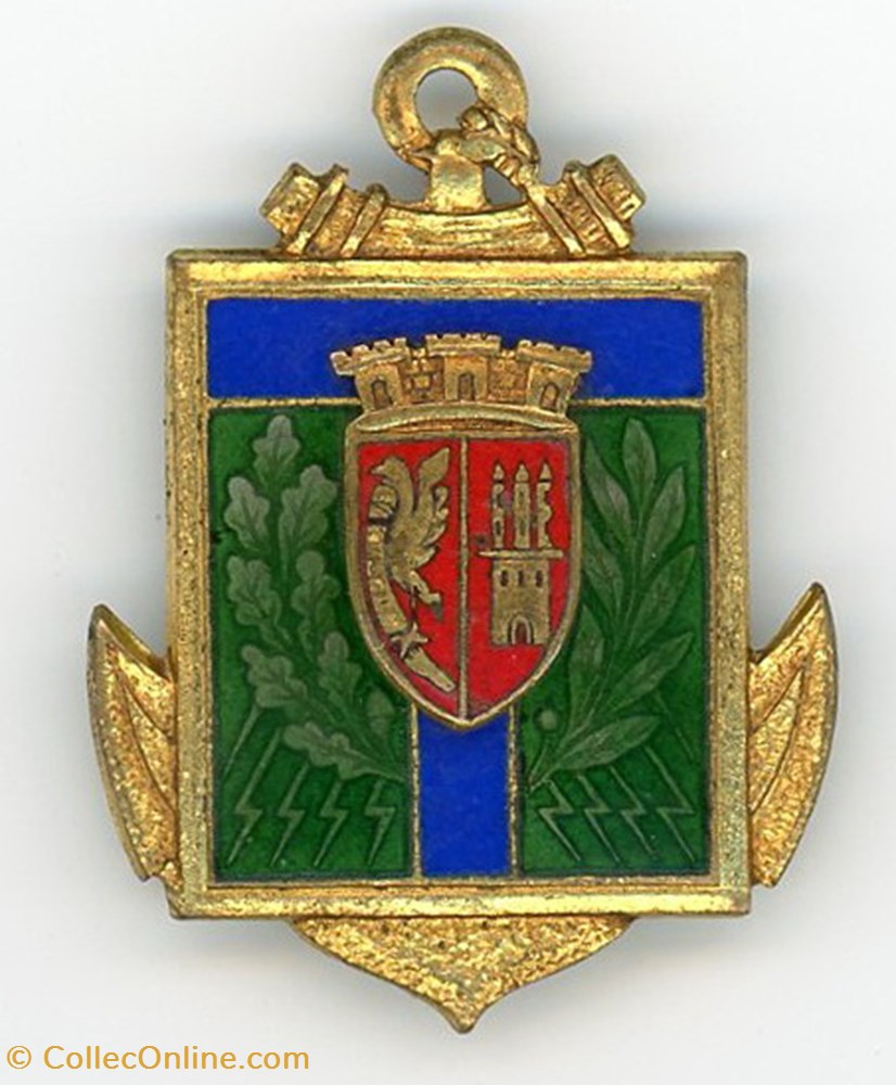 Insigne Ecole Militaire Annexe des Transmissions - Agen - France militarium medaille insigne ecole militaire annexe des transmissions agen france