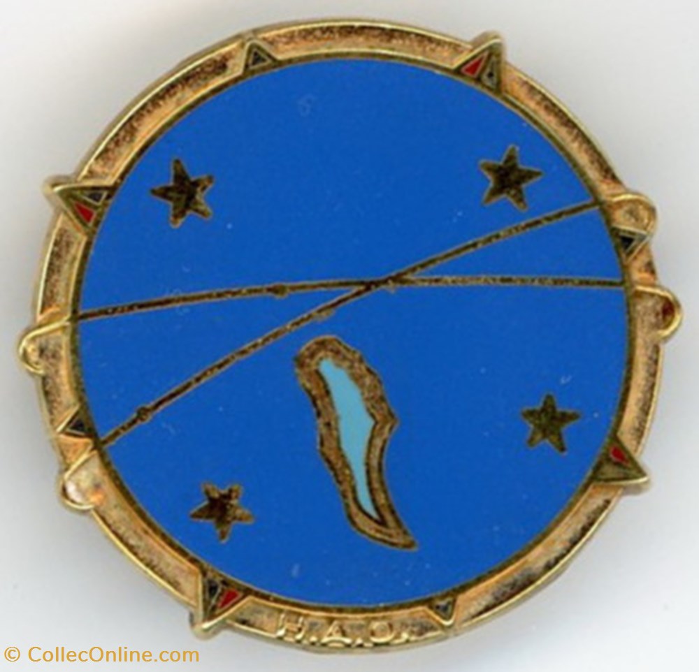 militaria medailles insignes insigne aviation base aerienne 185 hao