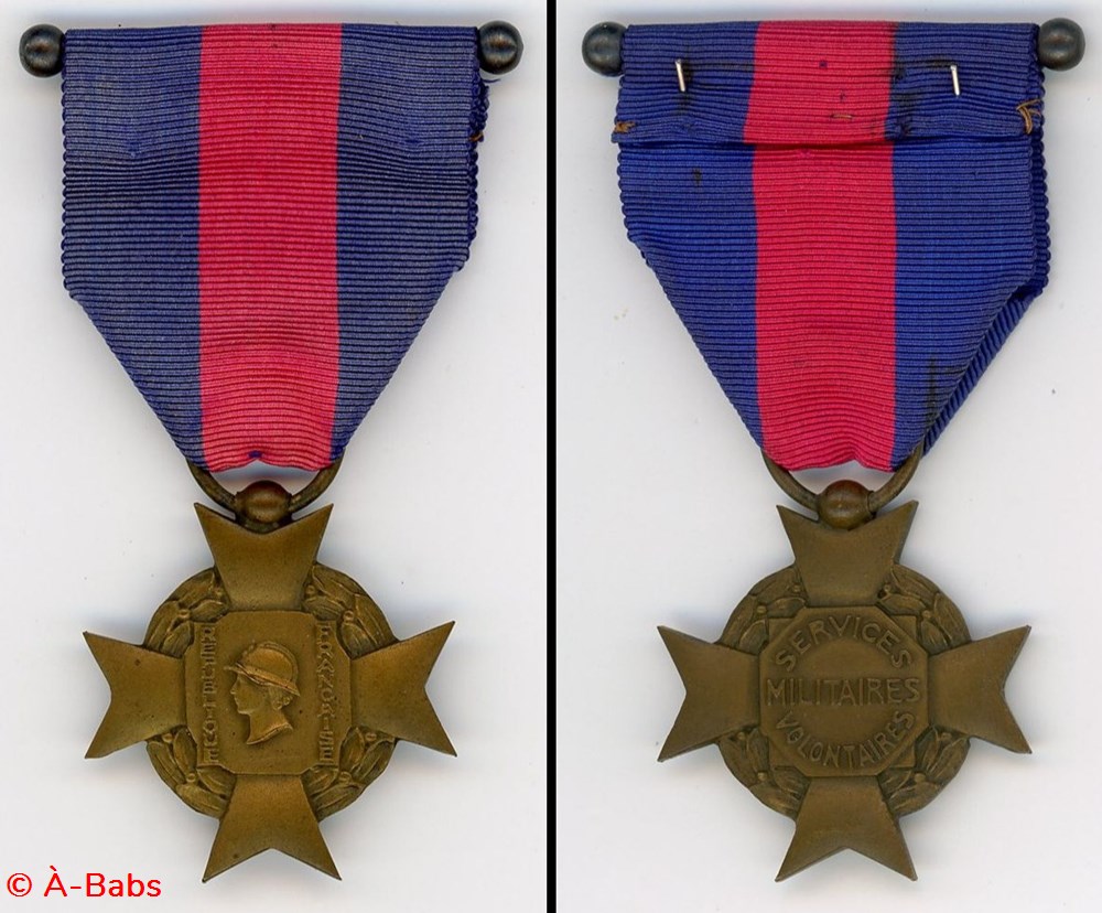 militaria medailles insignes croix du service militaire volontaire petit buste