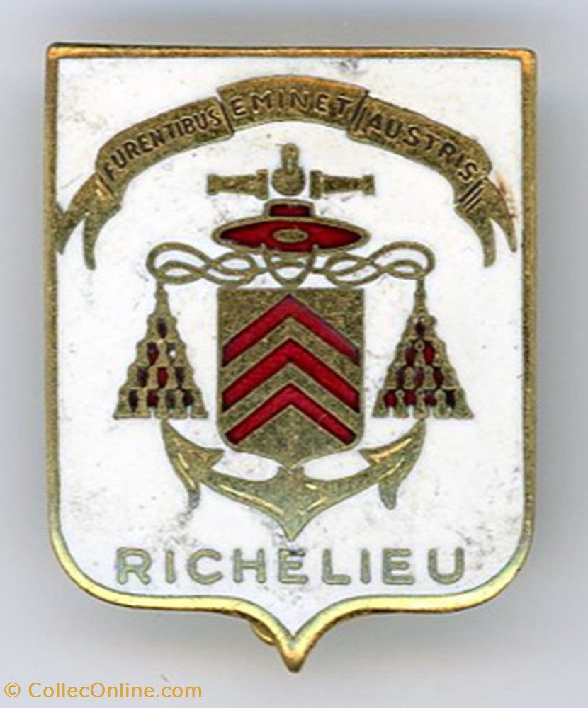 Marine - Insigne Cuirassé Richelieu militarium medaille marine insigne cuirasse richelieu