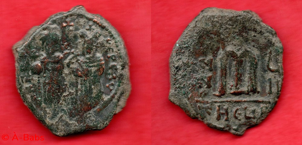 PHOCAS et LEONTIA - FOLLIS - THEOUPOLIS ( ANTIOCHE) BMC/B.105 monnaies byzantines la dynastie heracliide phocas et leontia follis theoupolis antioche bmc b 105
