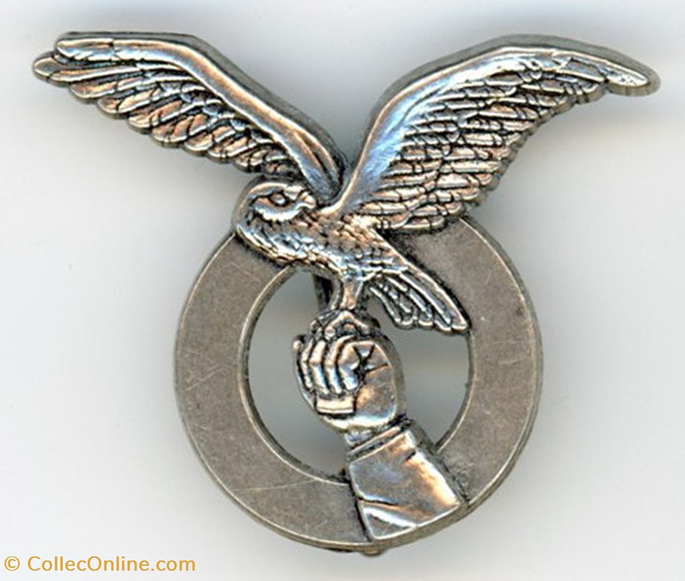 Insigne Aviation - Base Aérienne 901 - Drachenbronn-Birlenbach militaria medailles insignes insigne aviation base aerienne 901 drachenbronn birlenbach