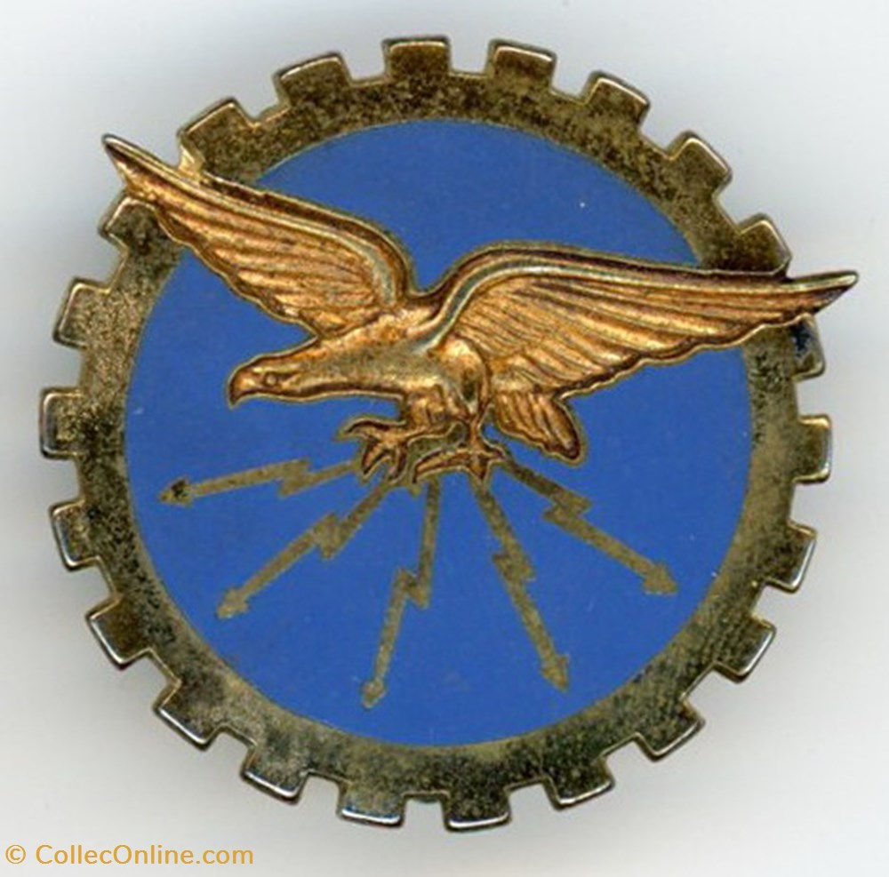 militaria medailles insignes insigne aviation escadron electronique generale 1 317 ecole technique armee de air rochefort