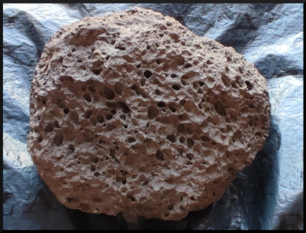 Pierre de lave du Stromboli mineraux meteorites pierre de lave du stromboli