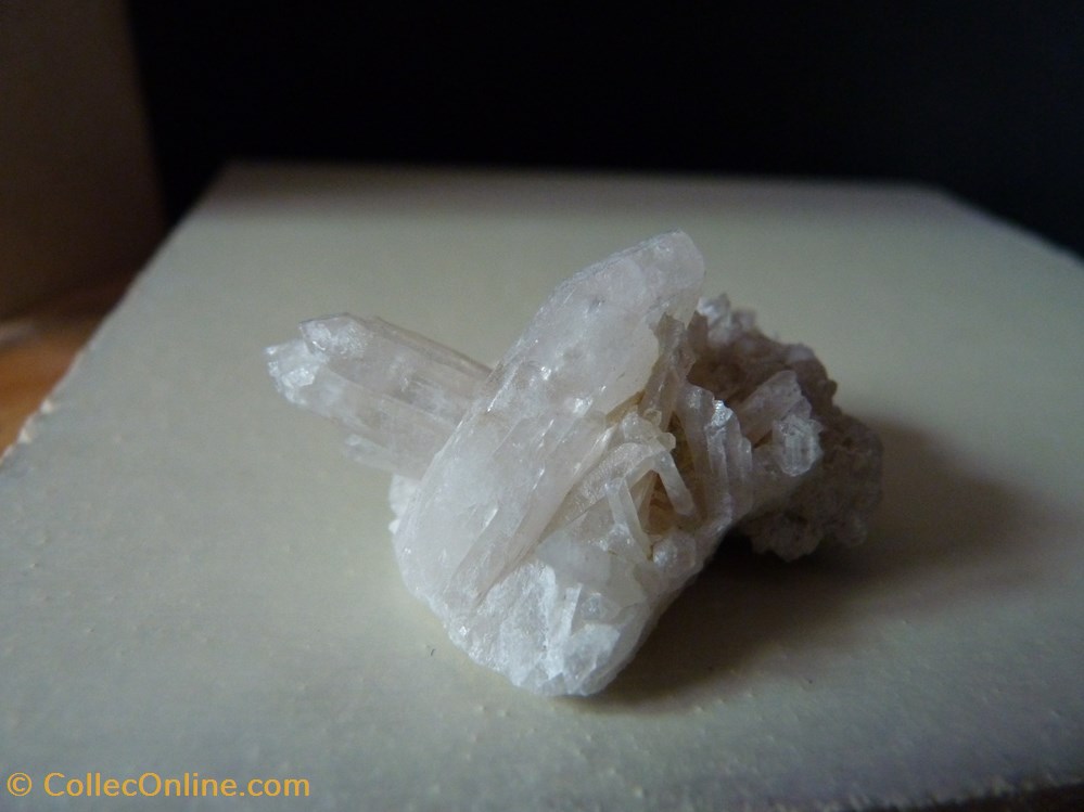 Quartz, France, Ploemeur 2 mineraux meteorites quartz france ploemeur