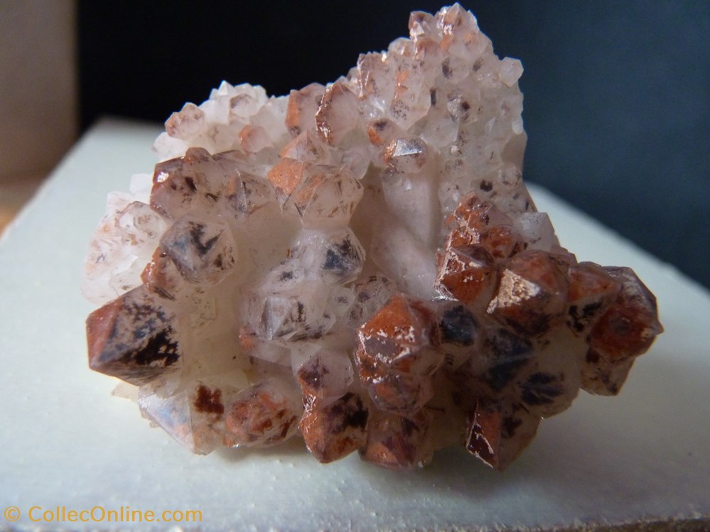 Quartz hématoide, France, Kernivaigne mineraux meteorites quartz hematoide france kernivaigne