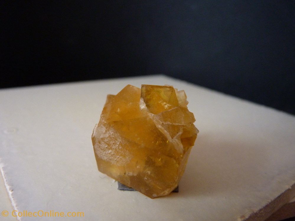 Fluorine jaune, France, Piboul 2 mineraux meteorites fluorine jaune france piboul