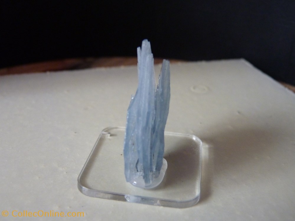 Baryte bleue, Maroc, Nador 2 mineraux meteorites baryte bleue maroc nador