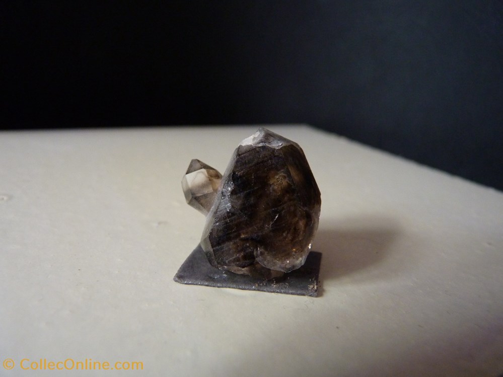 Quartz fumé, Australie, Victoria mineraux meteorites quartz fume australie victoria