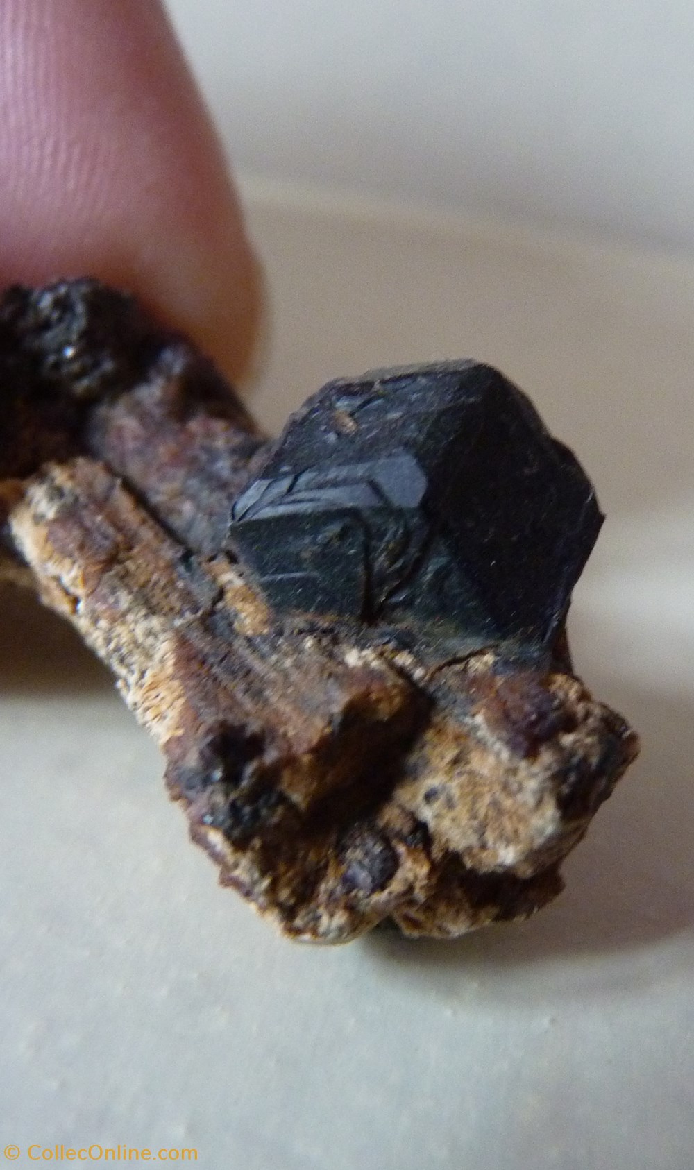 Grenat Andradite, Maroc, Imilchil mineraux meteorites grenat andradite maroc imilchil
