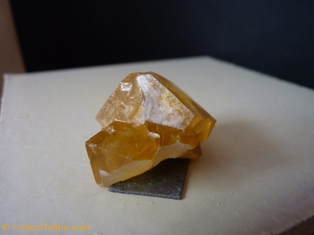 Fluorine jaune, France, Piboul mineraux meteorites fluorine jaune france piboul