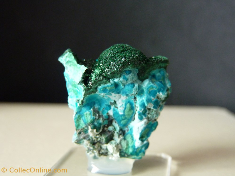 Malachite sur Chrysocolle, Congo, Katanga mineraux meteorites malachite sur chrysocolle congo katanga
