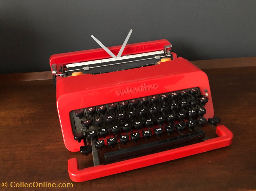 Machine à écrire Valentine par Ettore Sottsass art antiquites meubles machine a ecrire valentine par ettore sottsass