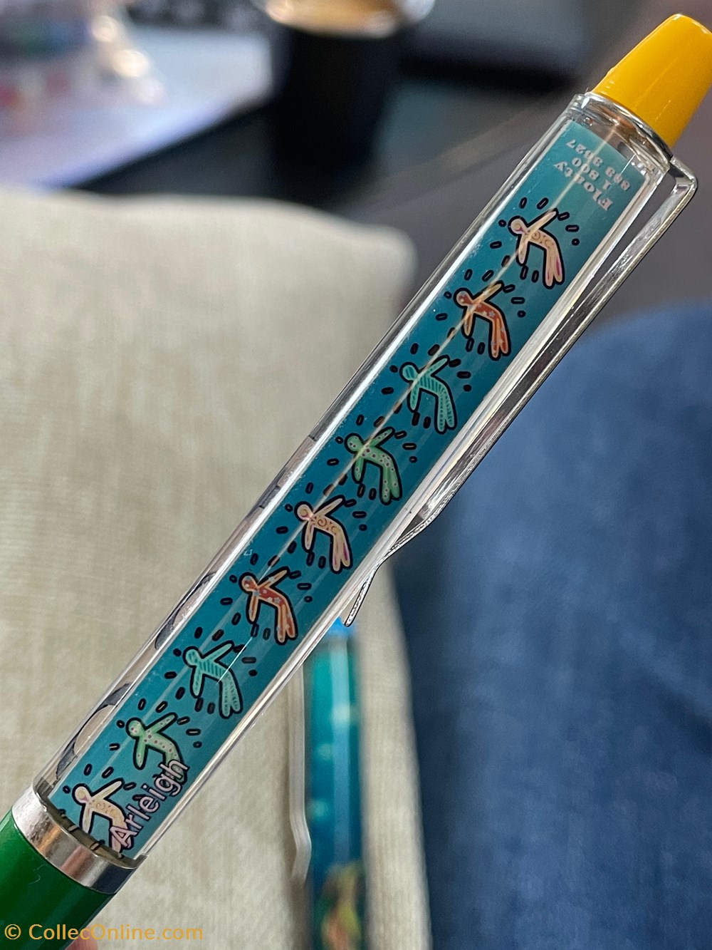COMING OUT divers objets souvenirs coming out