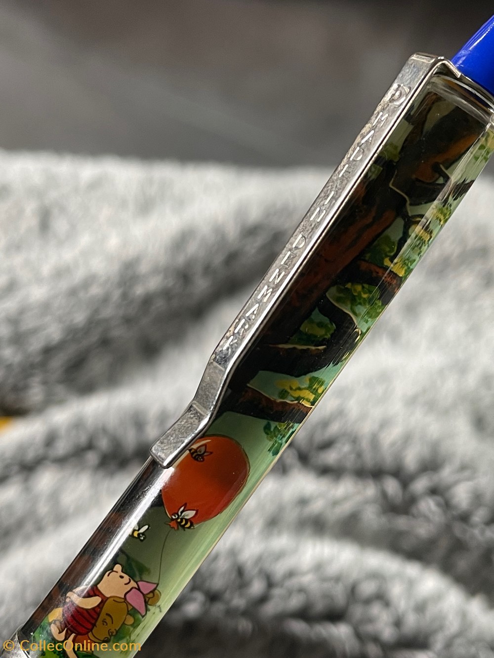 WINNIE THE POOH divers objets souvenirs winnie the pooh