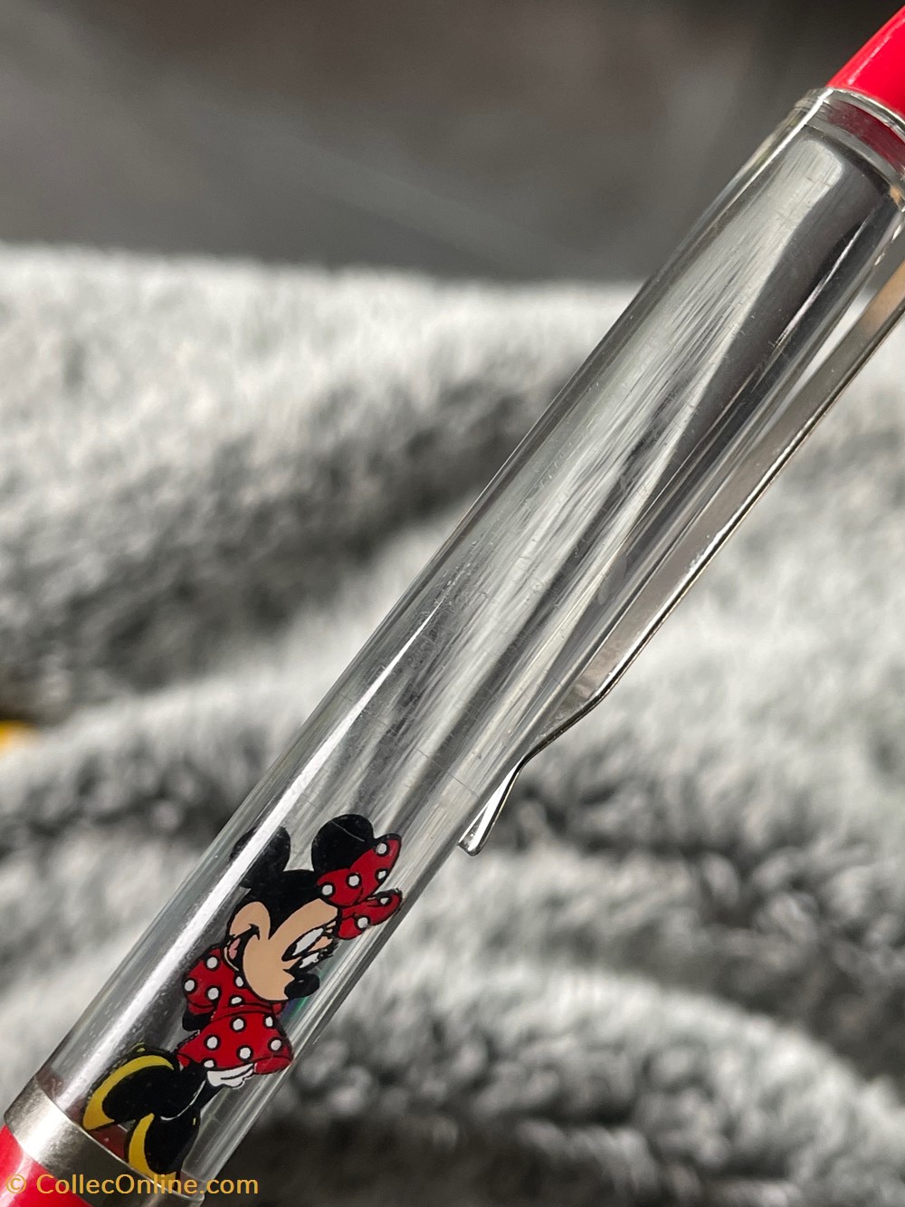 (CLEAR BARREL) Minnie divers objets souvenirs clear barrel minnie