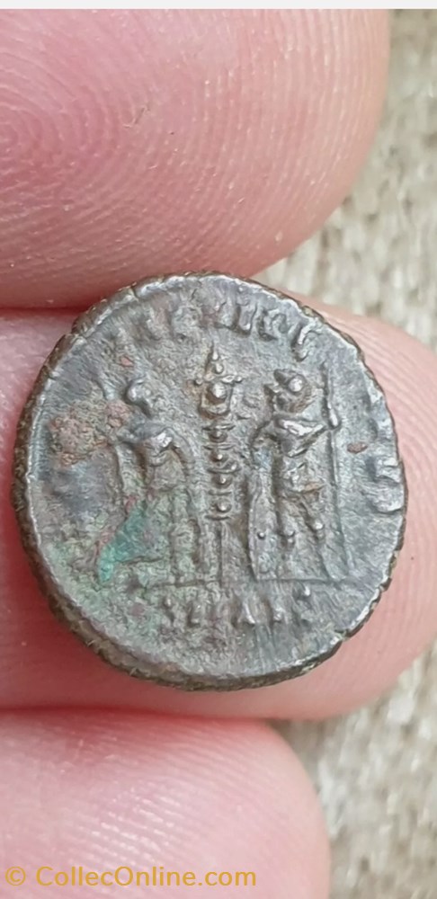 CONSTANCE II - Nummus - "Enseigne". monnaie antique av jc ap romaine republicaine imperiale constance ii nummus enseigne