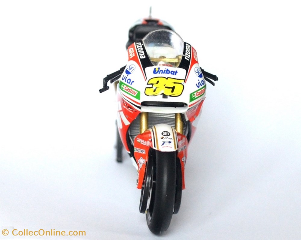 2016 - RC 213 V - Carl Crutchlow 3 modeles reduits motos honda 2016 rc 213 v carl crutchlow