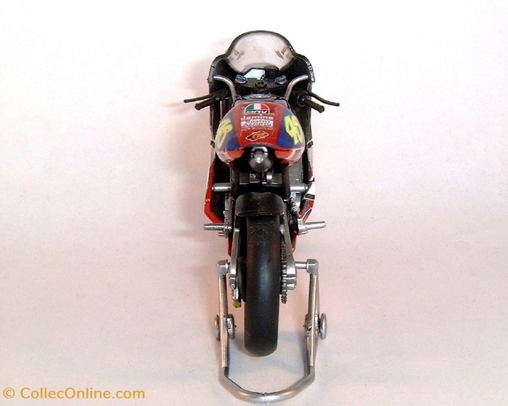 modeles reduits motos aprilia 1997 rs 125 valentino rossi