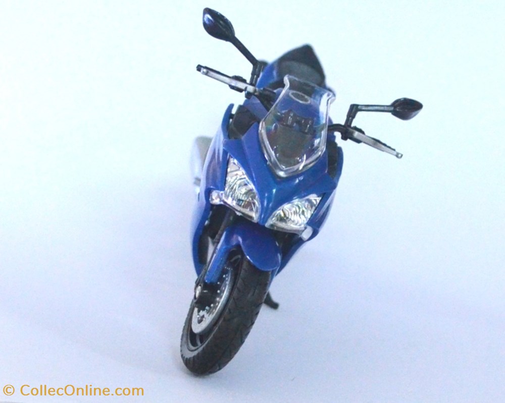 2017 - GSX-S 1000 F 3 modeles reduits motos suzuki 2017 gsx s 1000 f