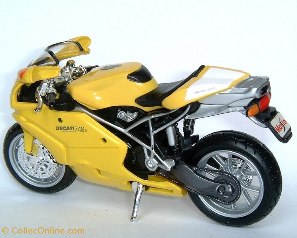 modeles reduits motos ducati 2003 749 s