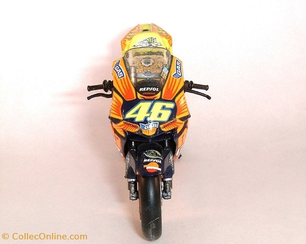 modeles reduits motos honda 2003 rc 211 v valentino rossi
