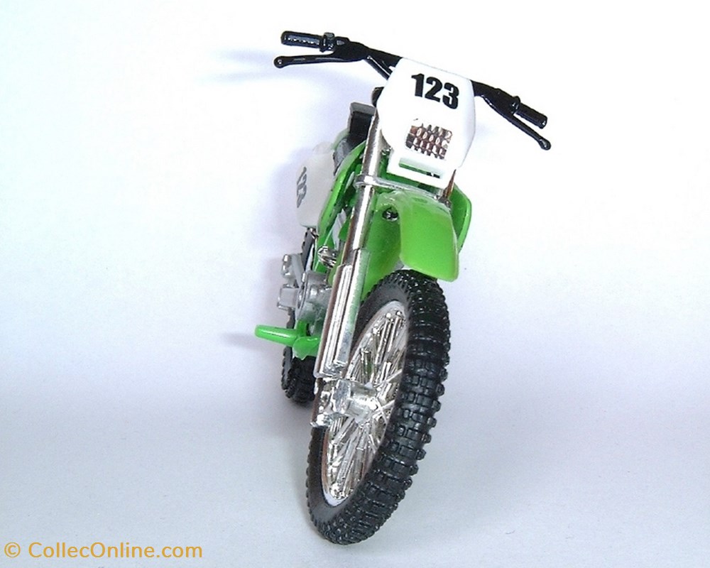 1997 - KLX 250 SR 3 modele reduit moto kawasaki 1997 klx 250 sr